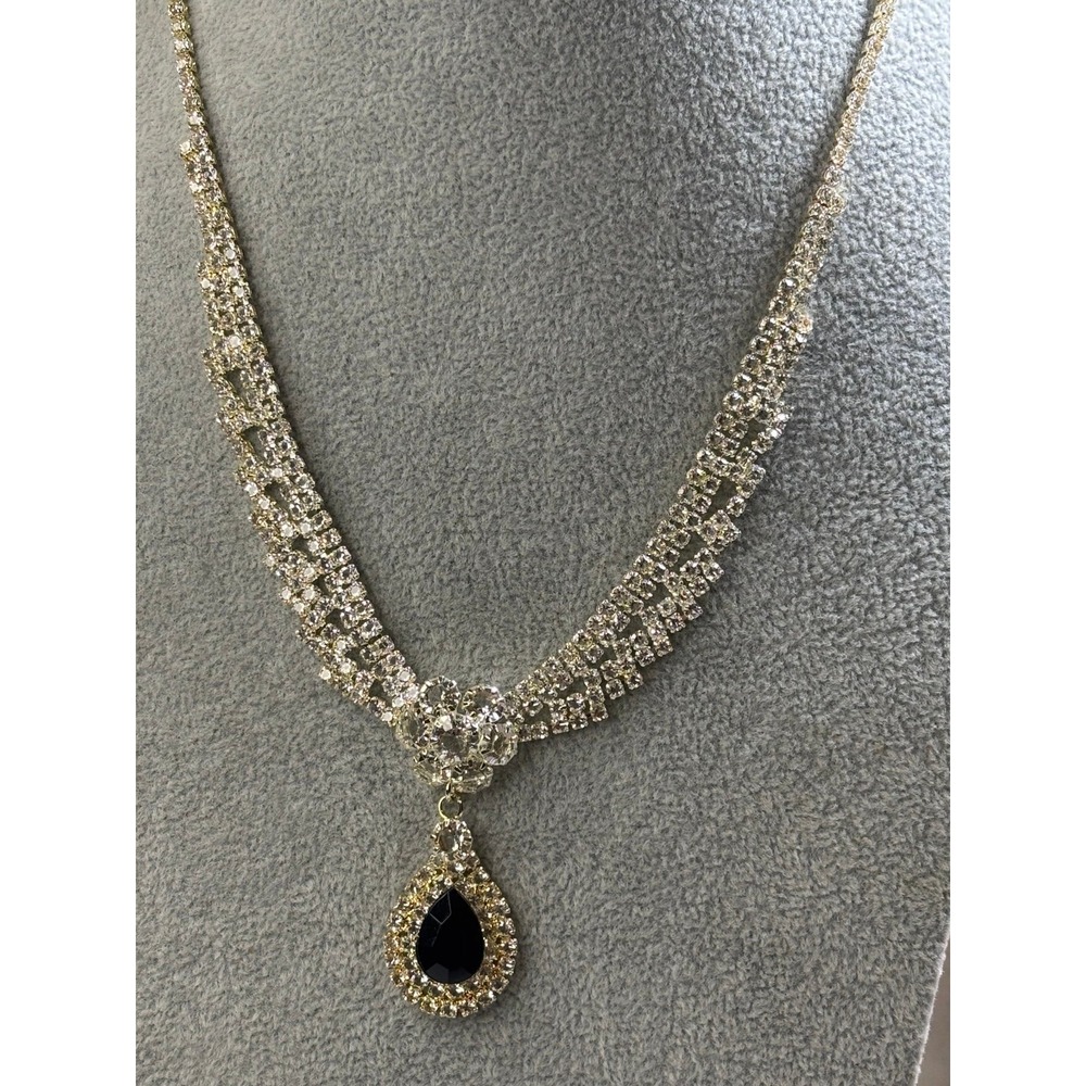 #5. Multi-row Rhinestone  Necklace - Picture 5 of 5